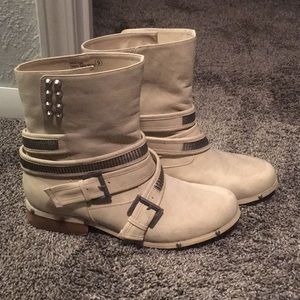 Not rated short boots